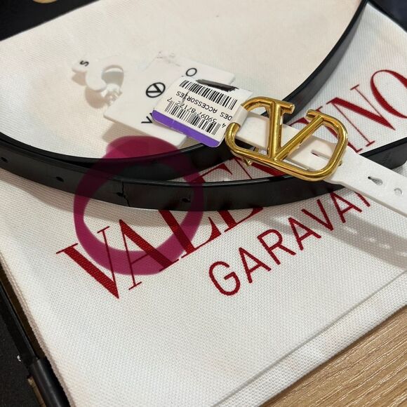 Valentino REVERSIBLE SIGNATURE BELT/GLOSSY CALFSKIN 30 MM SMOKEY/ NEW $6… - Picture 7 of 16